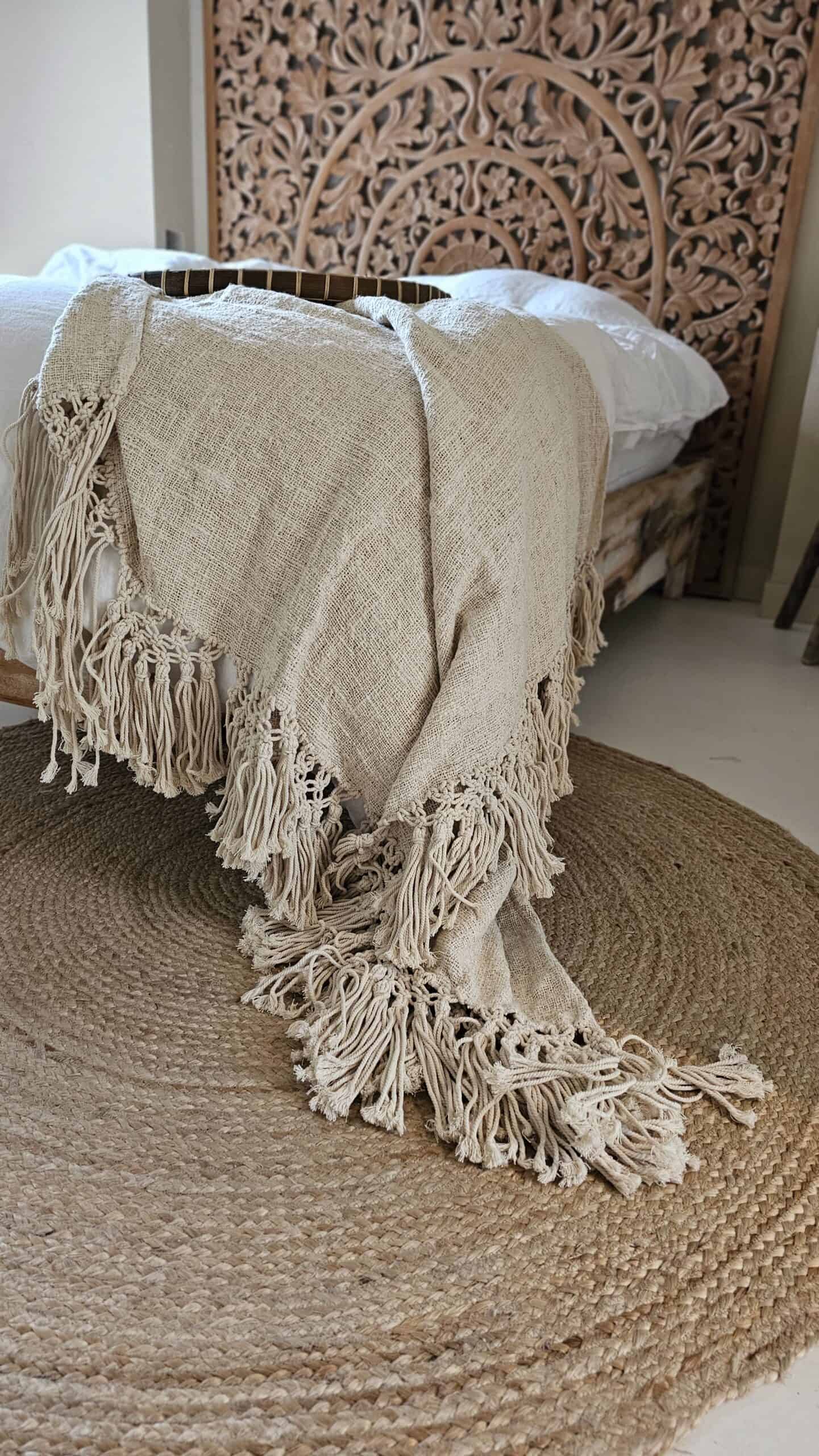 LINEN PLAID WITH MACRAME FRINGES