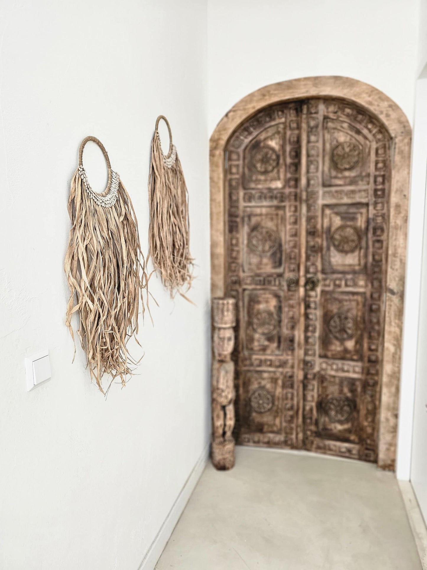 RAFFIA WALL DECORATION