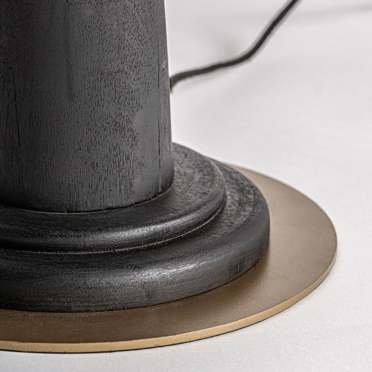 BOUCLE WOOD LAMP