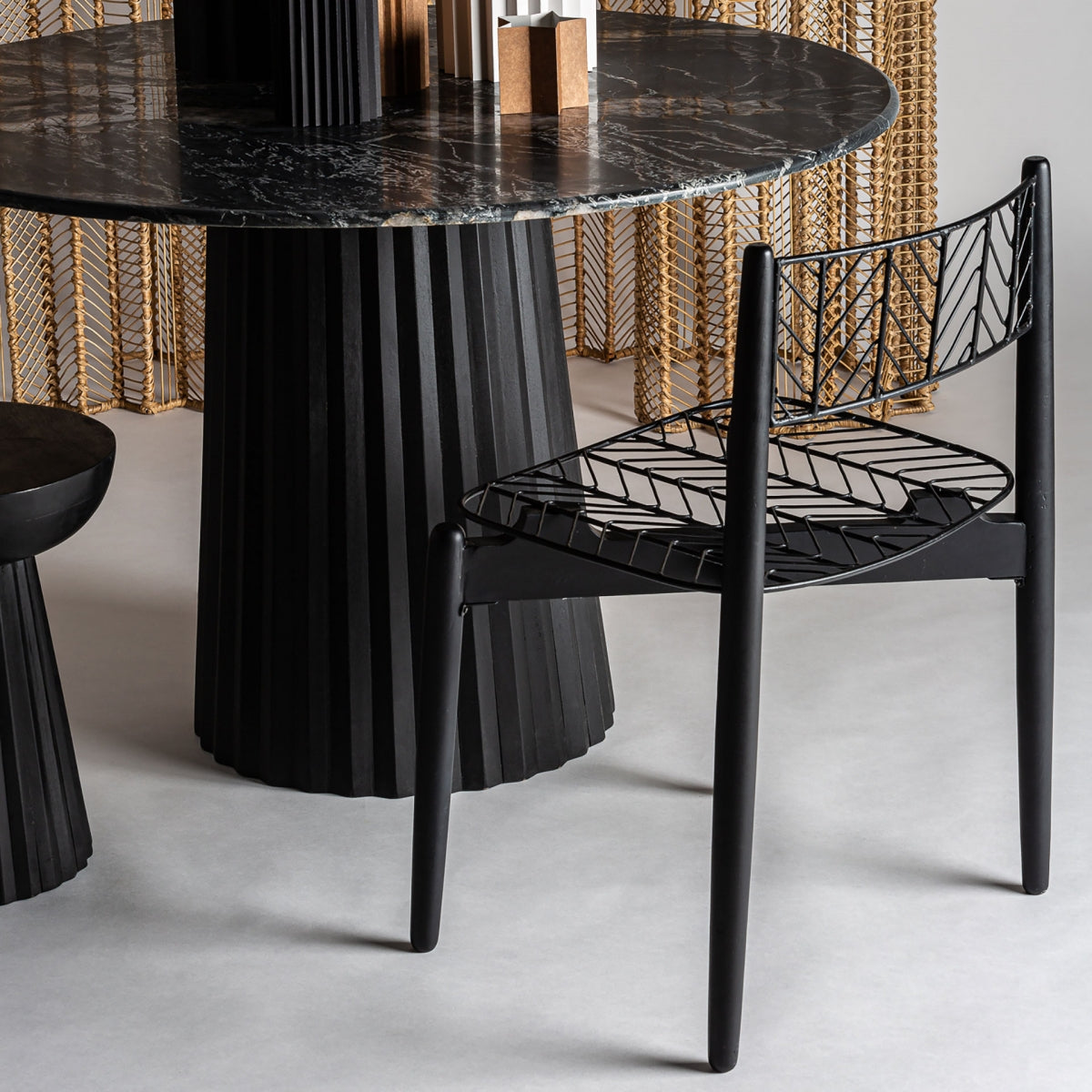 BLACK MARBLE DINING TABLE