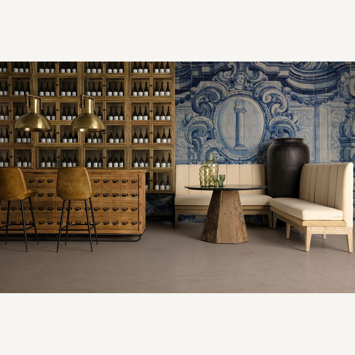 WALDING DINING TABLE