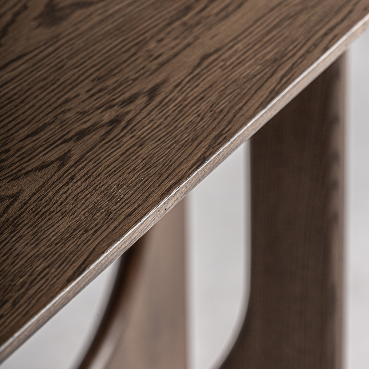 LENNIK DINING TABLE