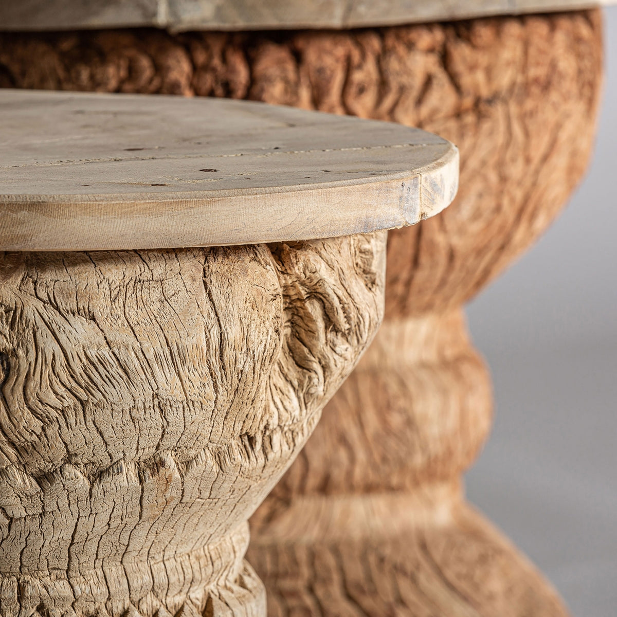 UNIQUE BESAKOA SIDE TABLE