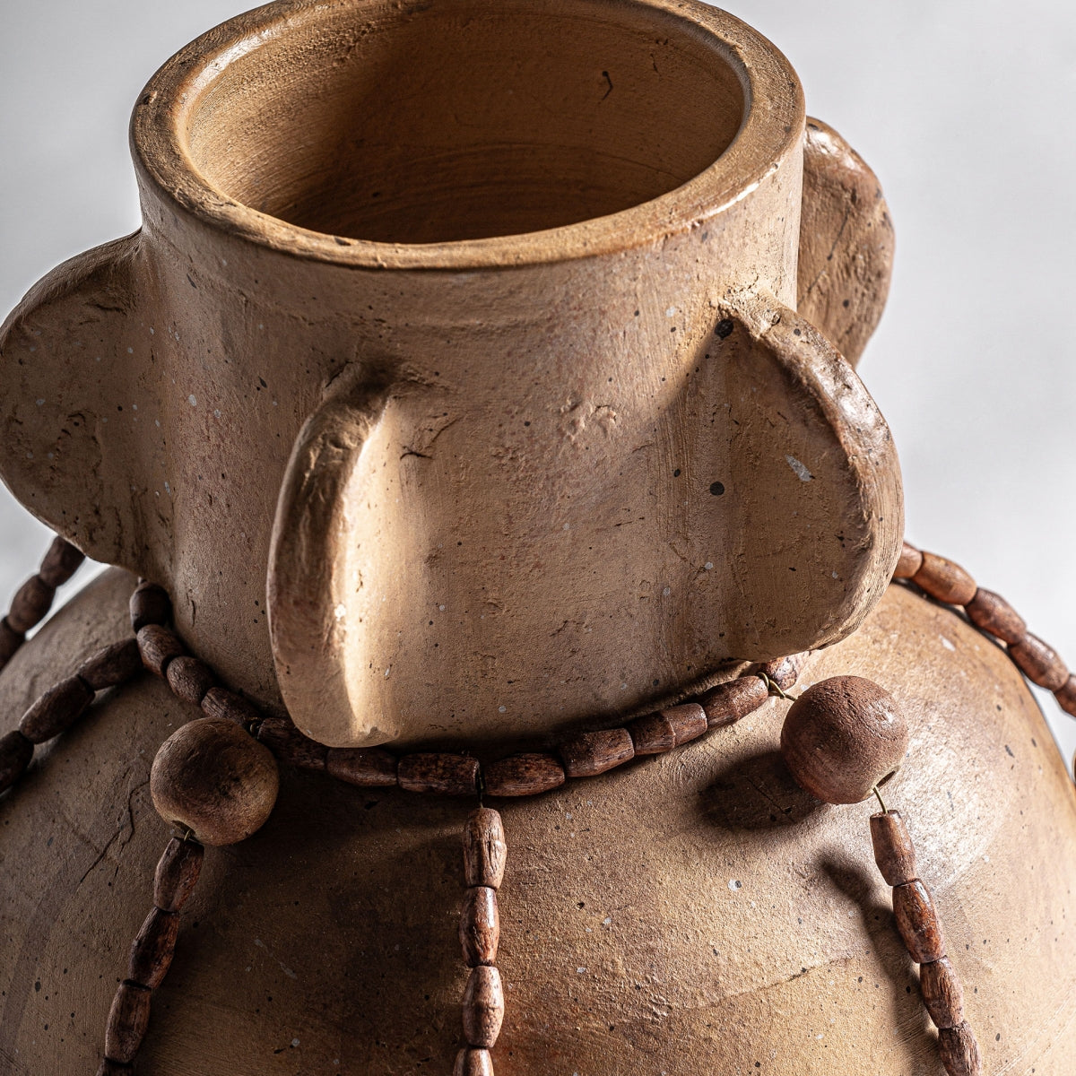 ADIS VASE 06