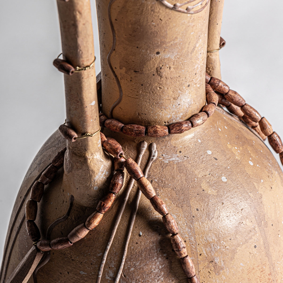 ADIS VASE 05