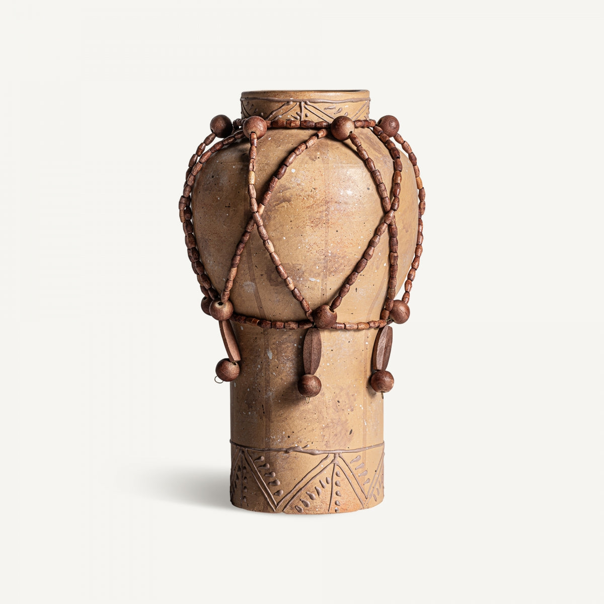 ADIS VASE 03