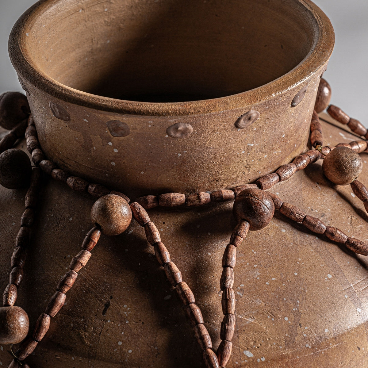 ADIS VASE 01