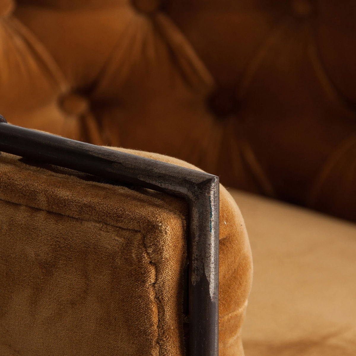 TRIVIGNO ARMCHAIR