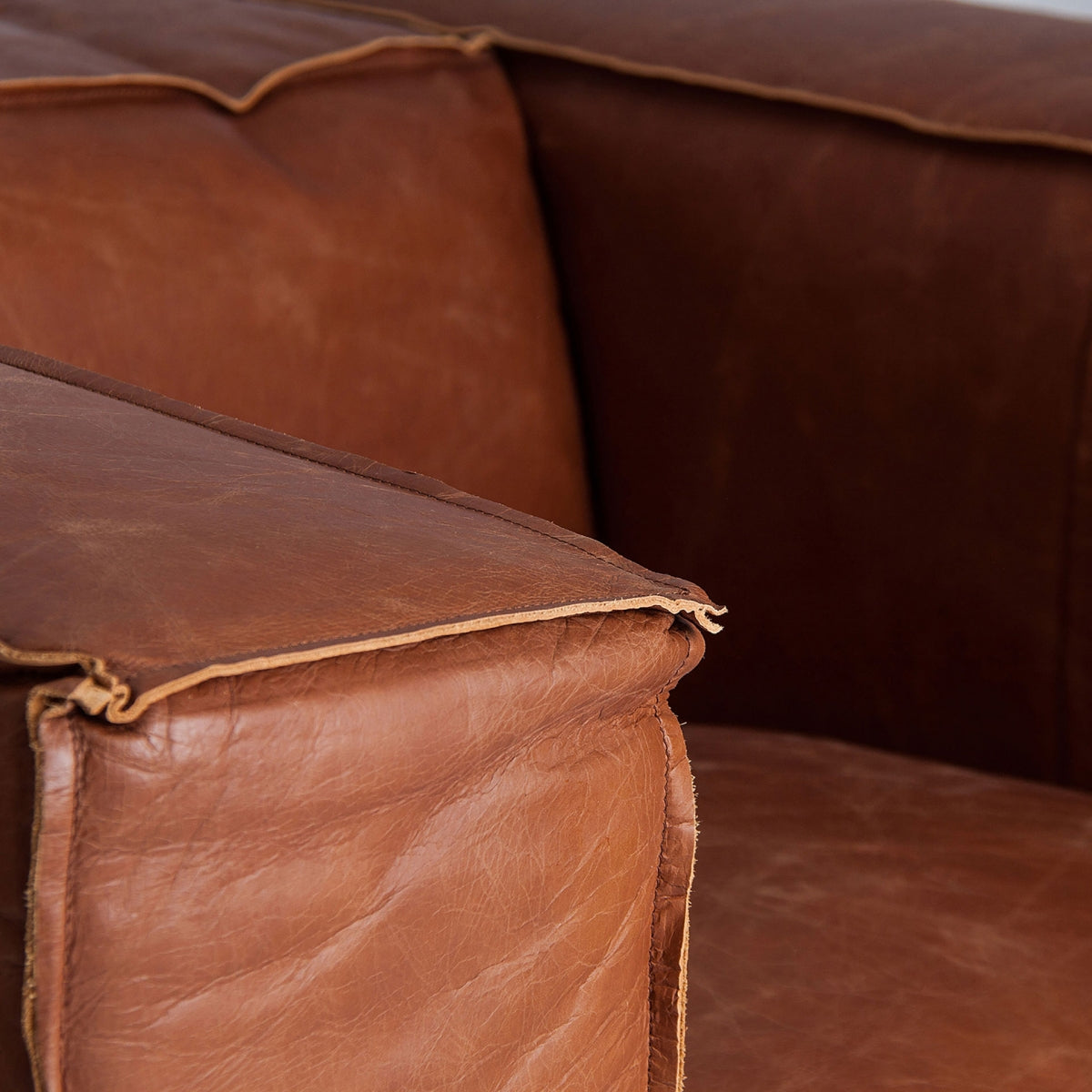 KURZA LEATHER ARMCHAIR
