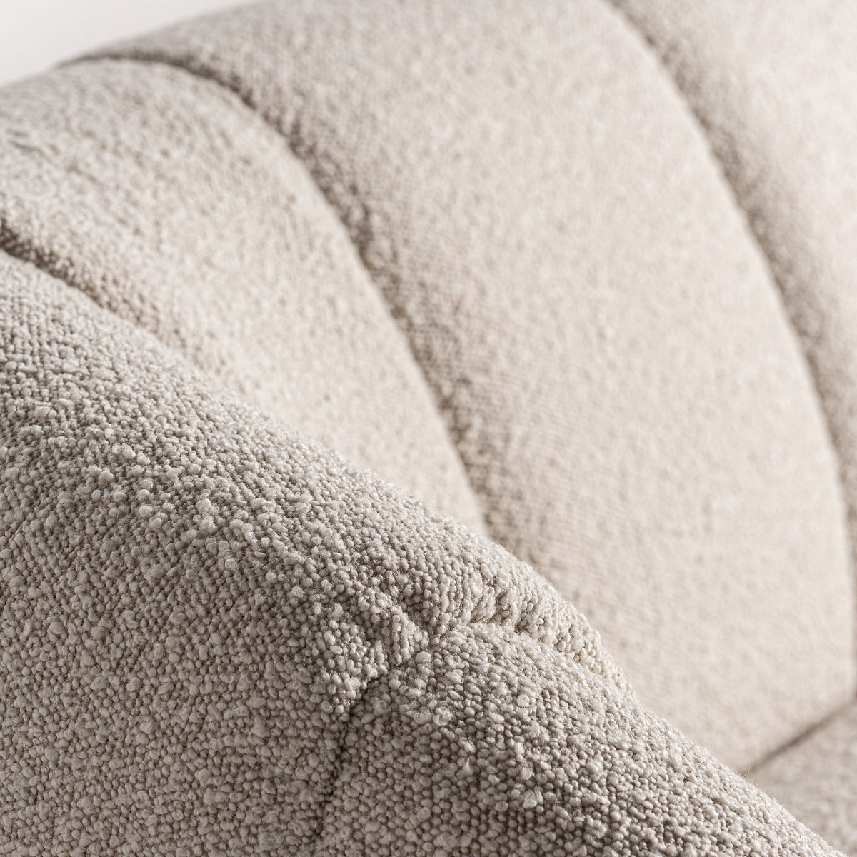 THYEZ BOUCLÉ SOFA