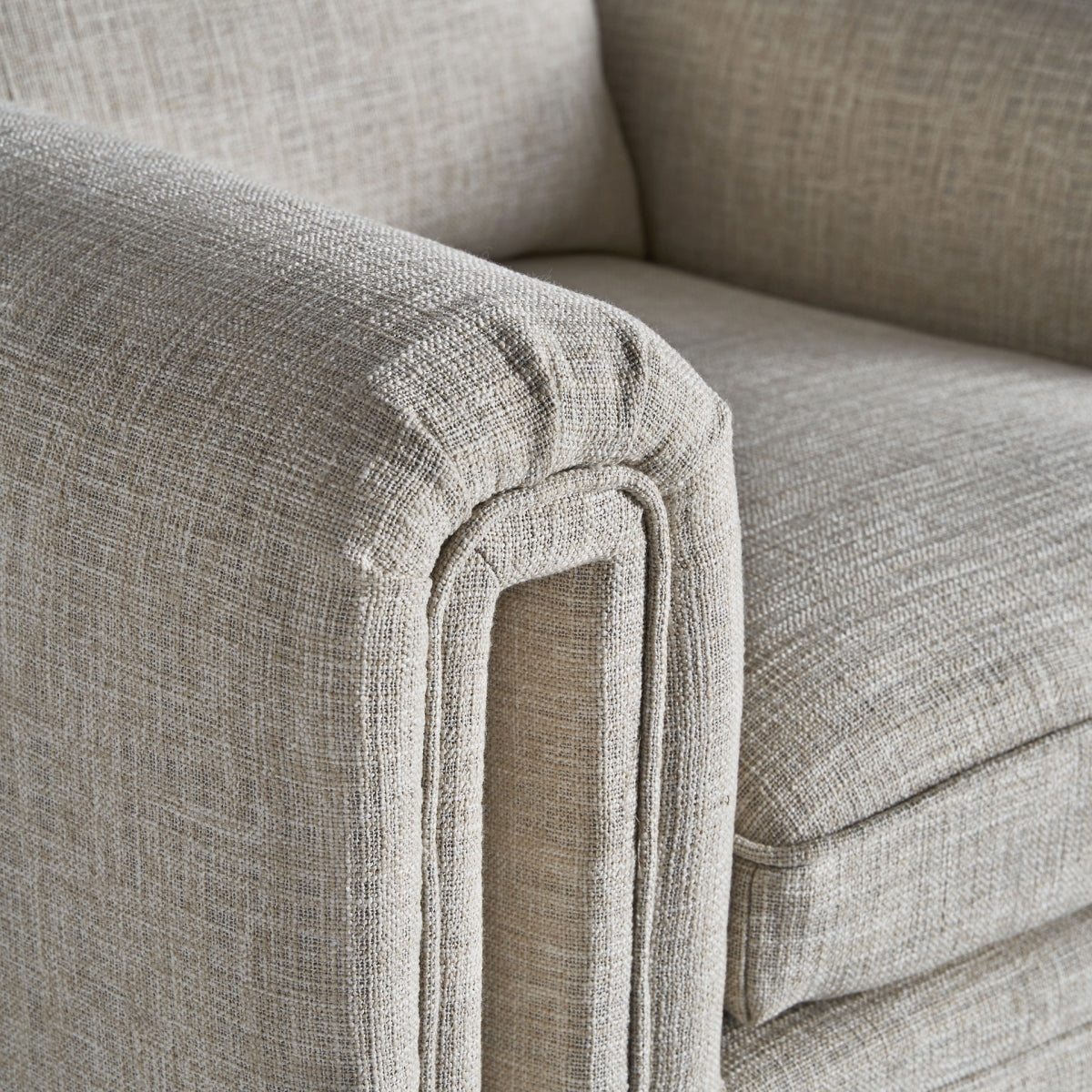 KARKA ARMCHAIR