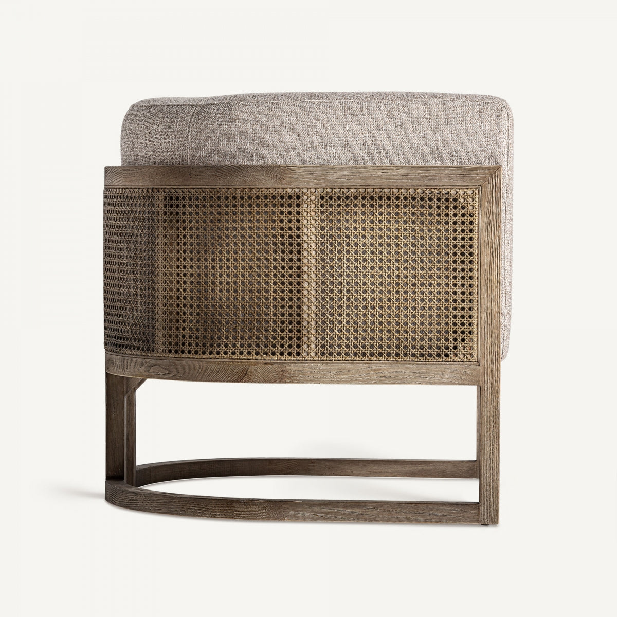 LEIWEN ARMCHAIR