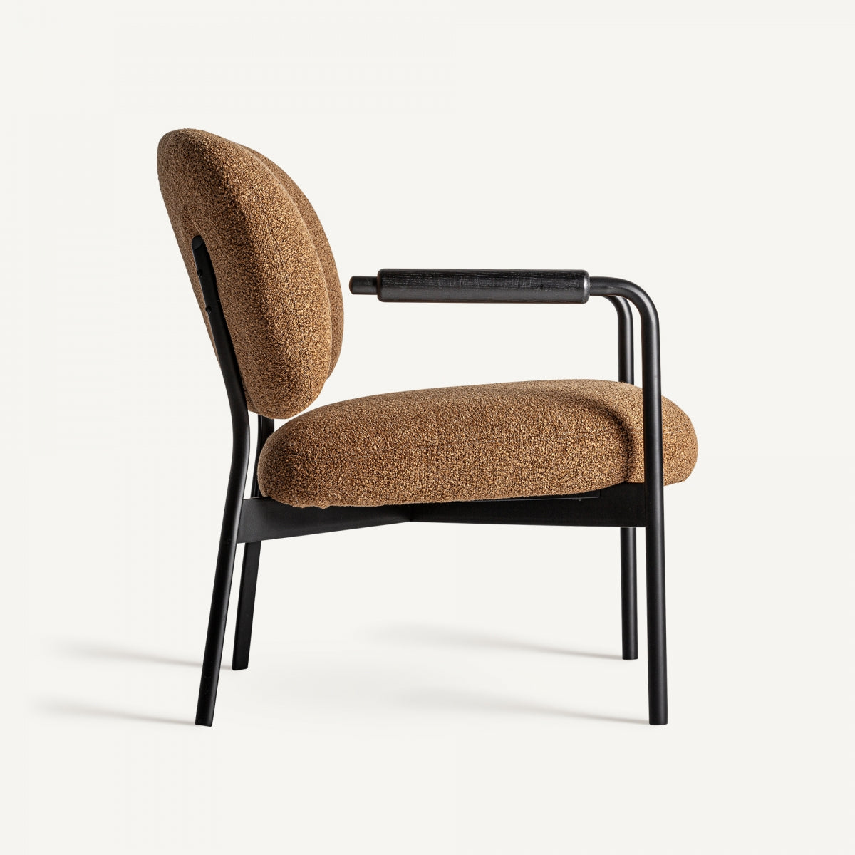 JESSIE ARMCHAIR