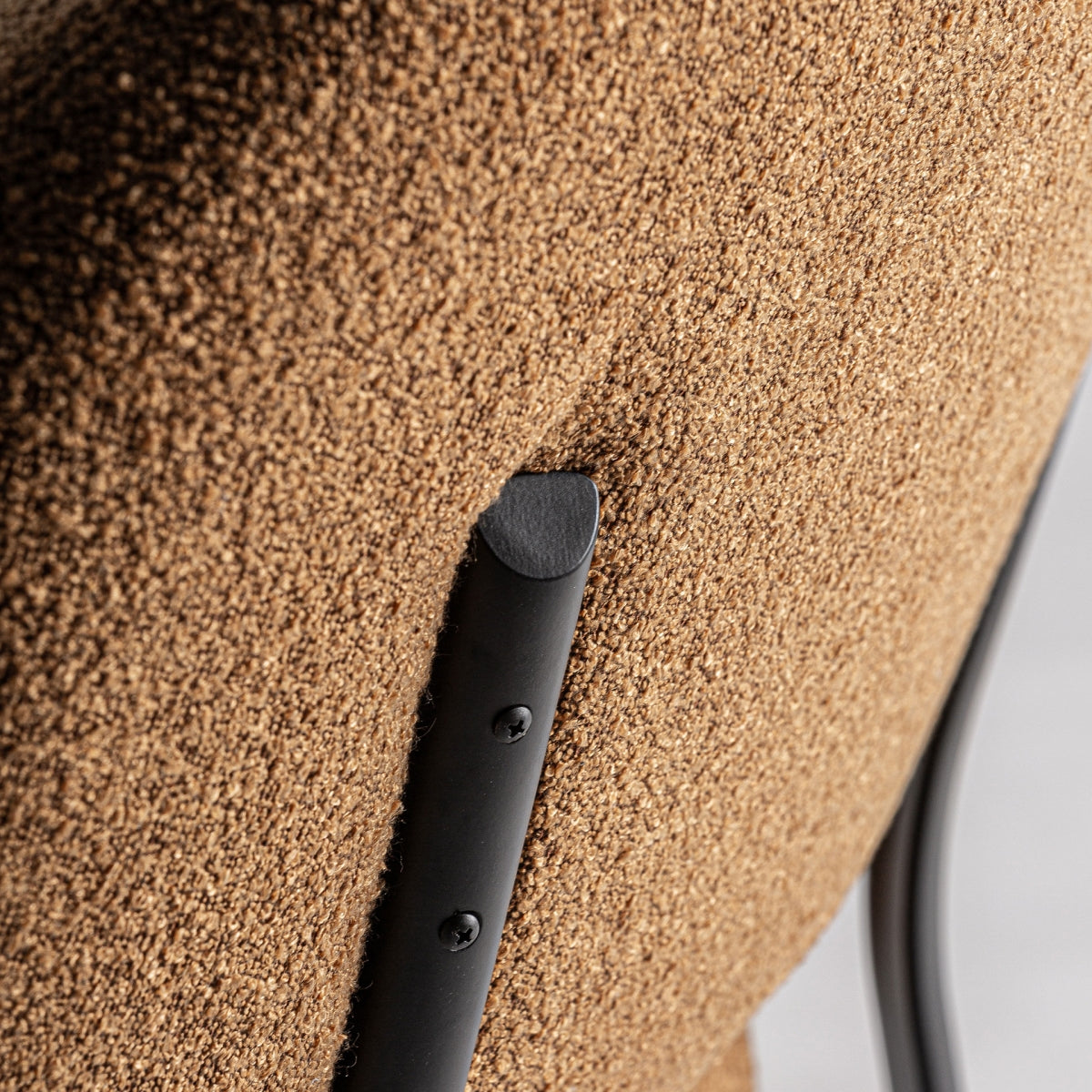 JESSIE ARMCHAIR