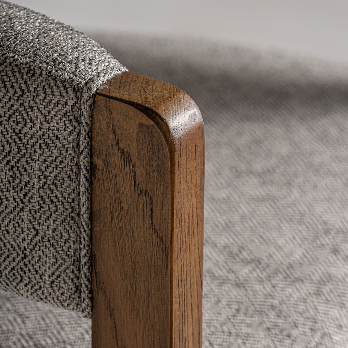 WIZE CHAIR