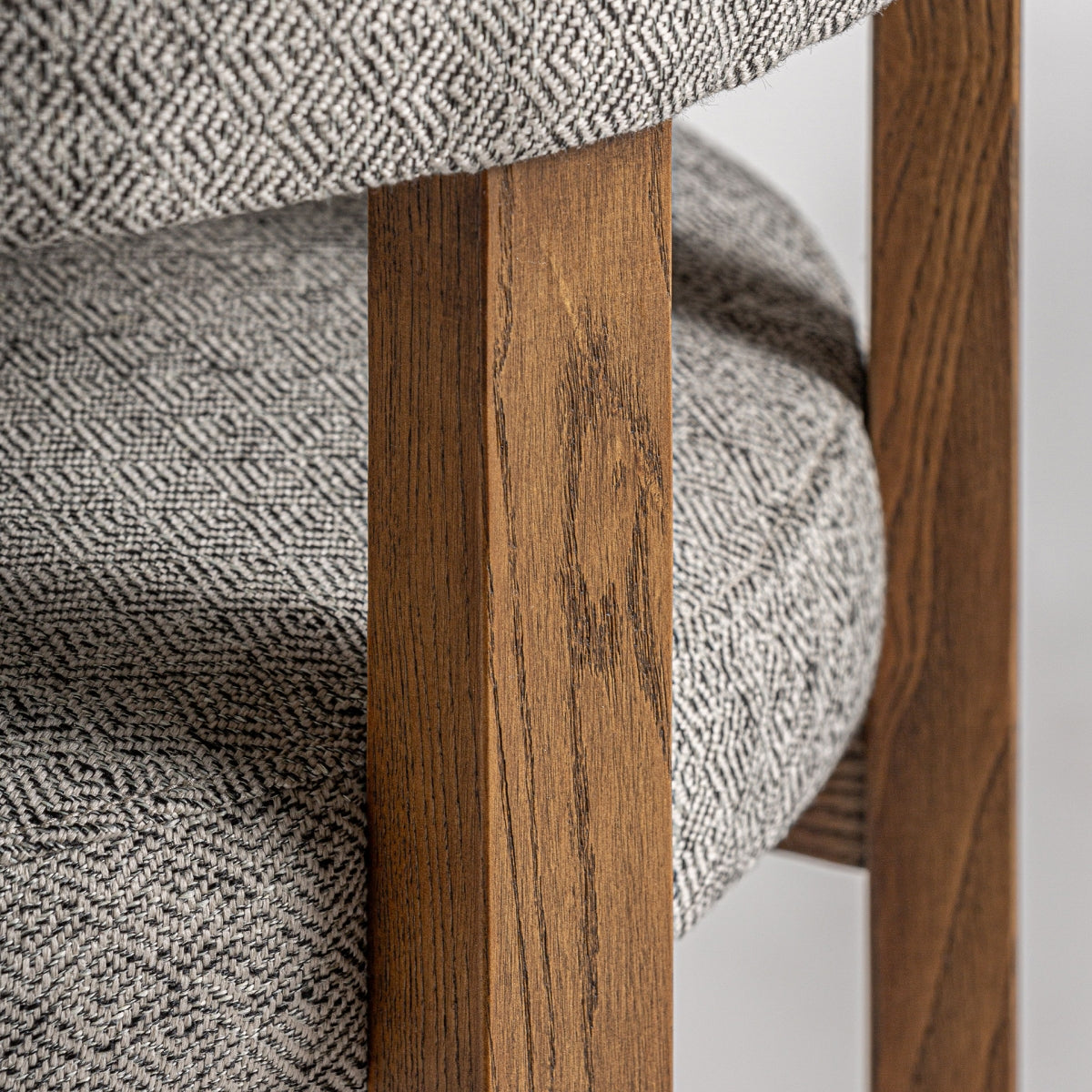 WIZE CHAIR