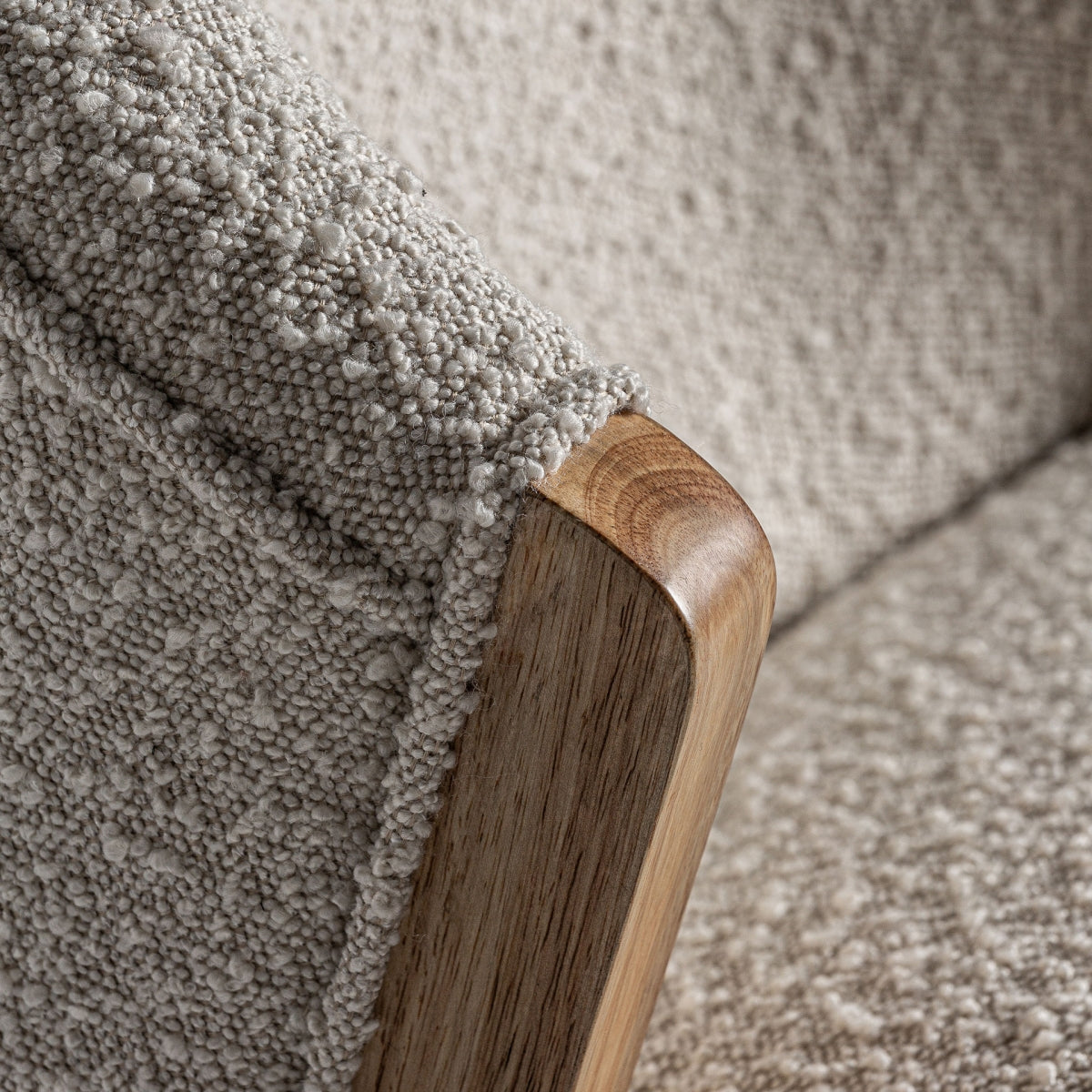 BOUCLÉ CHAIR