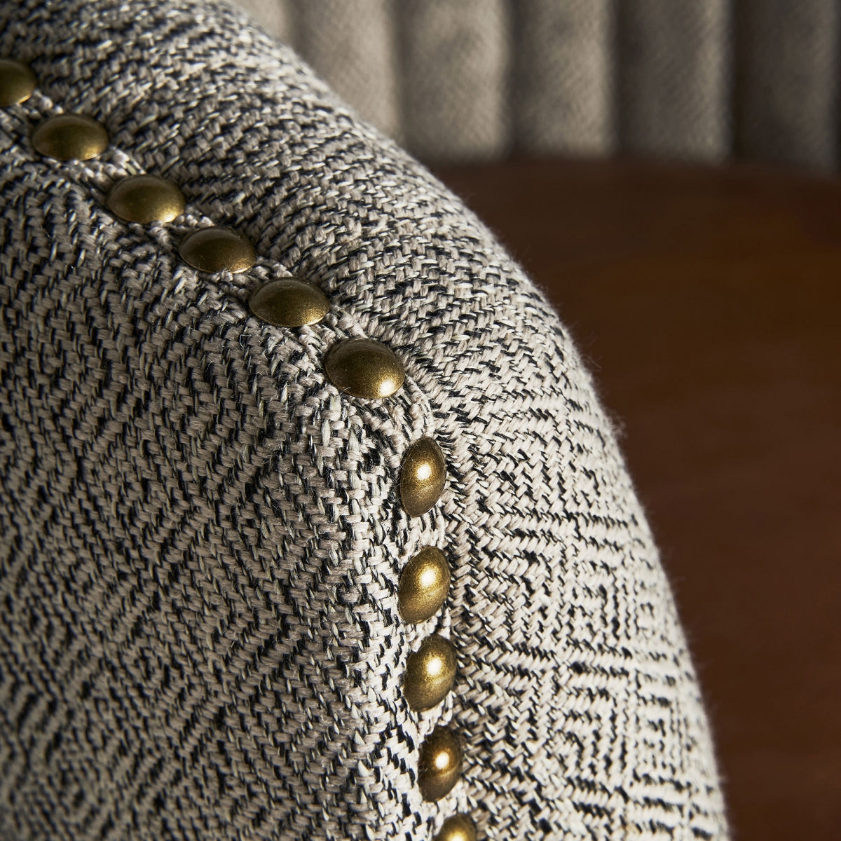 ELEGANT NEIVE ARMCHAIR