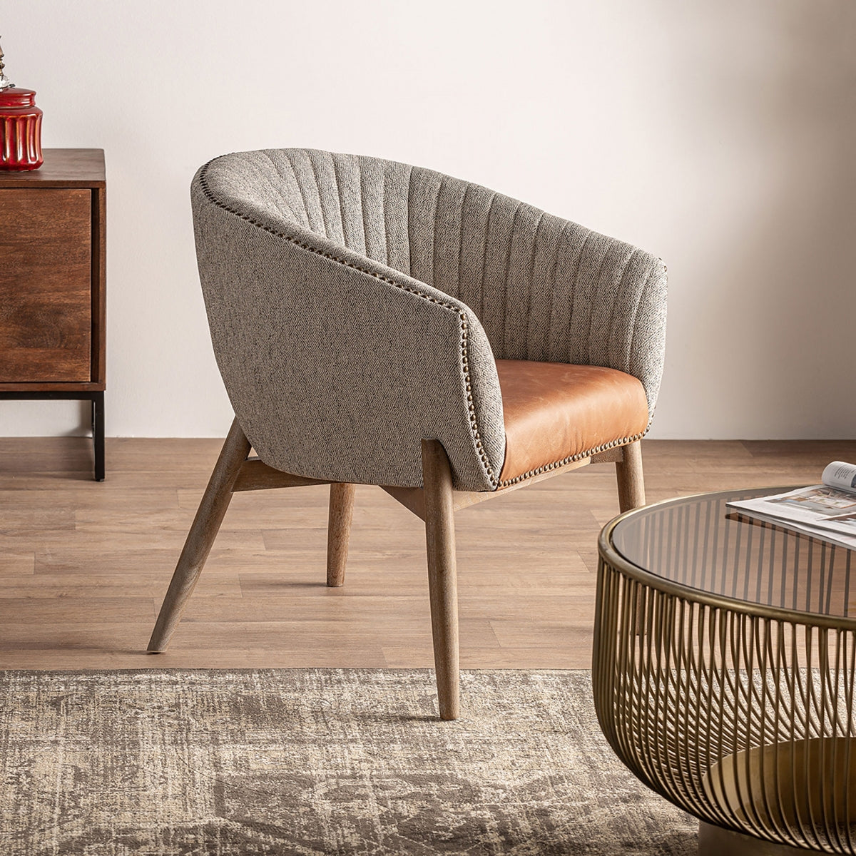 ELEGANT NEIVE ARMCHAIR