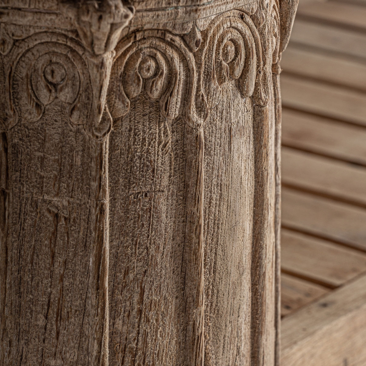 UNIQUE KELLYE CONSOLE TABLE 274