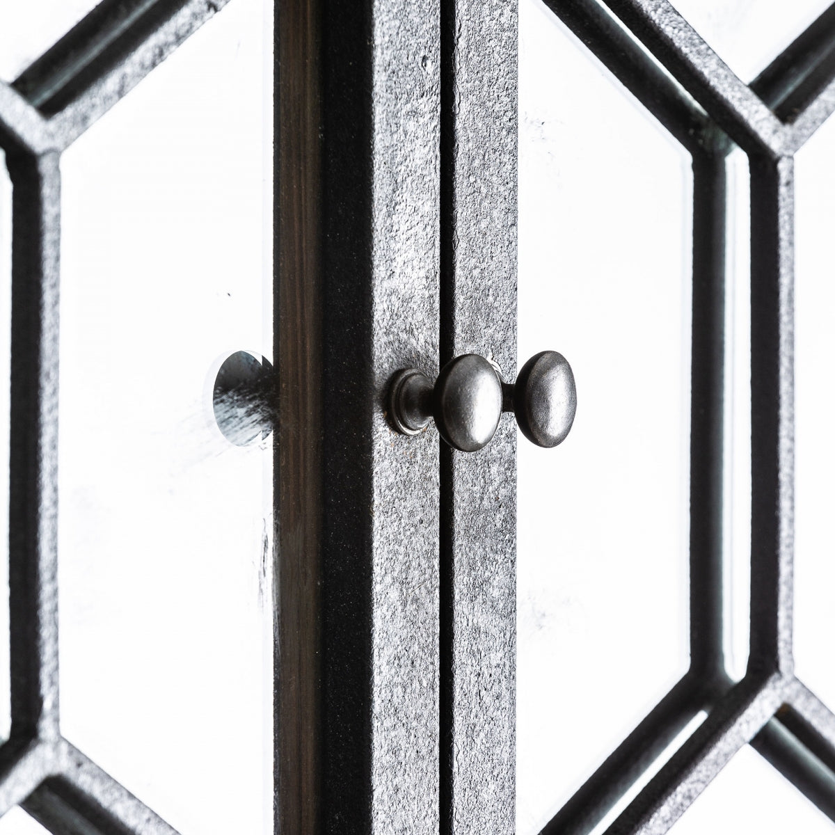 GOTO GLASS CABINET