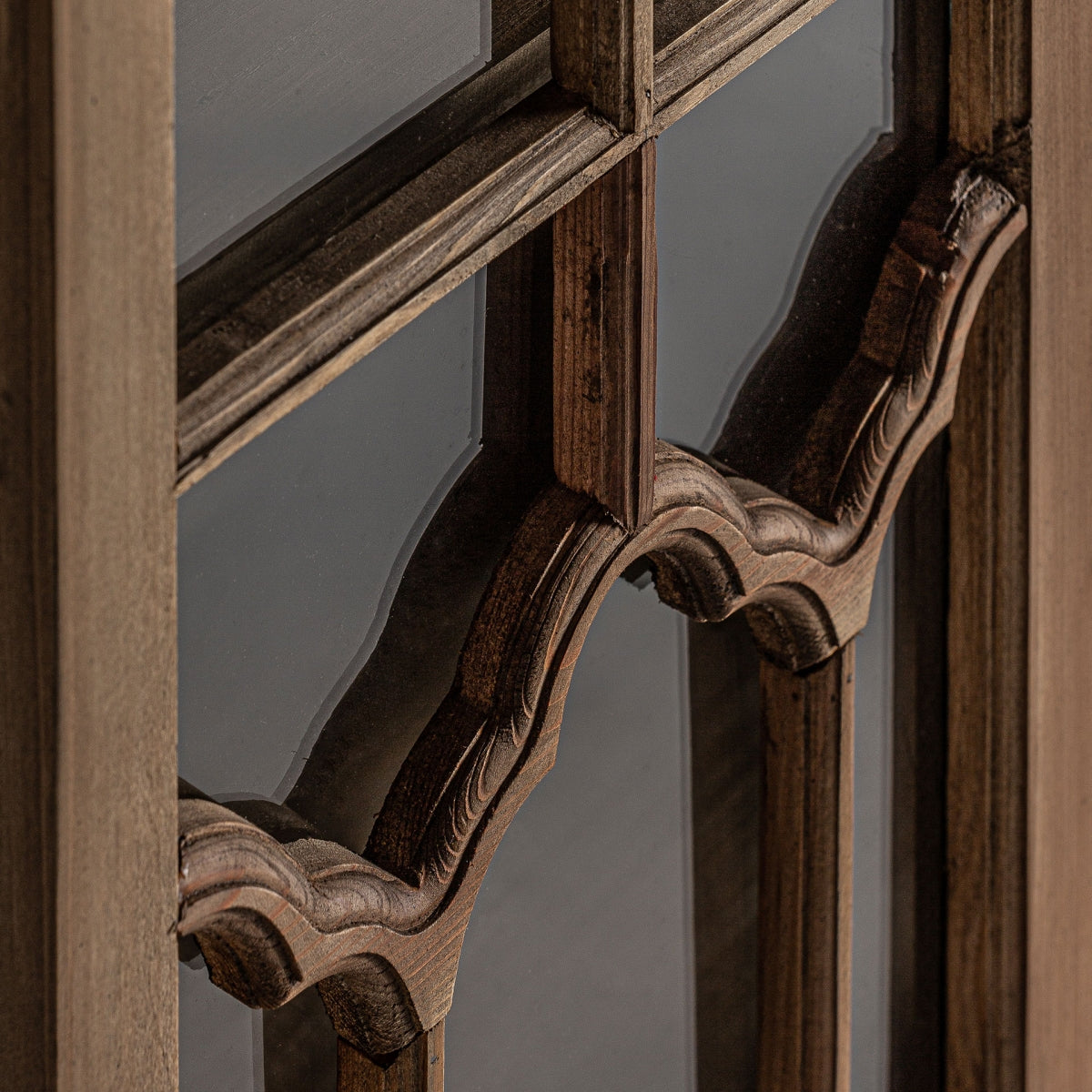 INDIRA GLASS CABINET