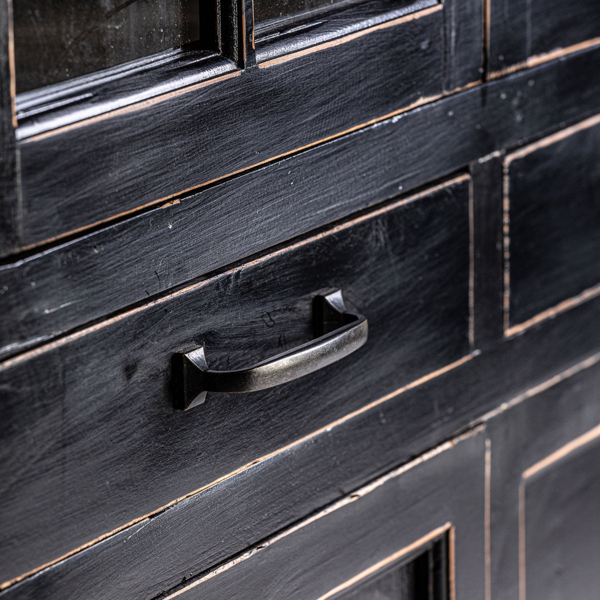 ZENDAYA GLASS CABINET