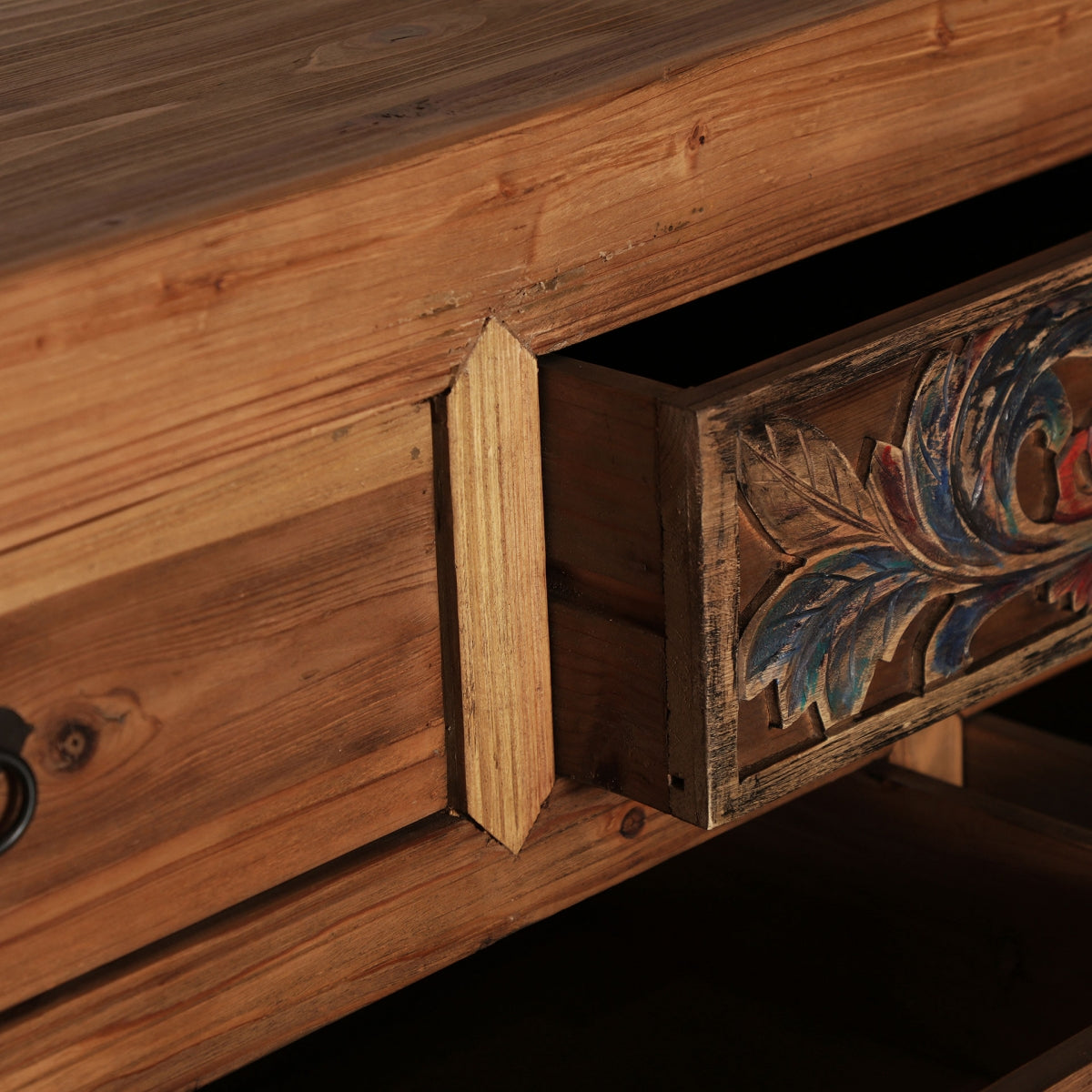NURA SIDEBOARD