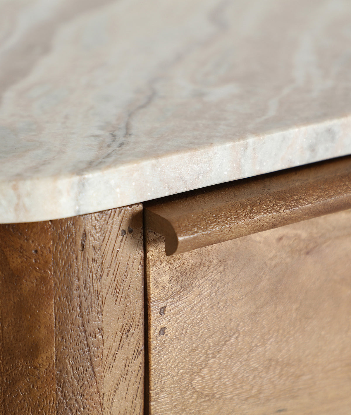 DROUX CHEST OF DRAWERS
