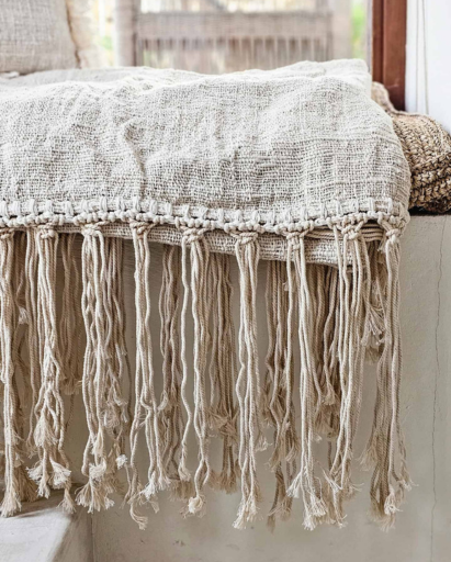 LINEN PLAID WITH COARSE FRINGES