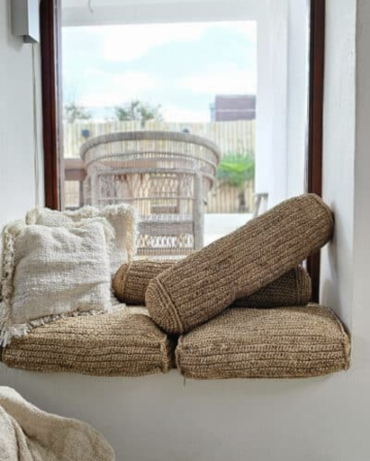 CUSHION ROLLER