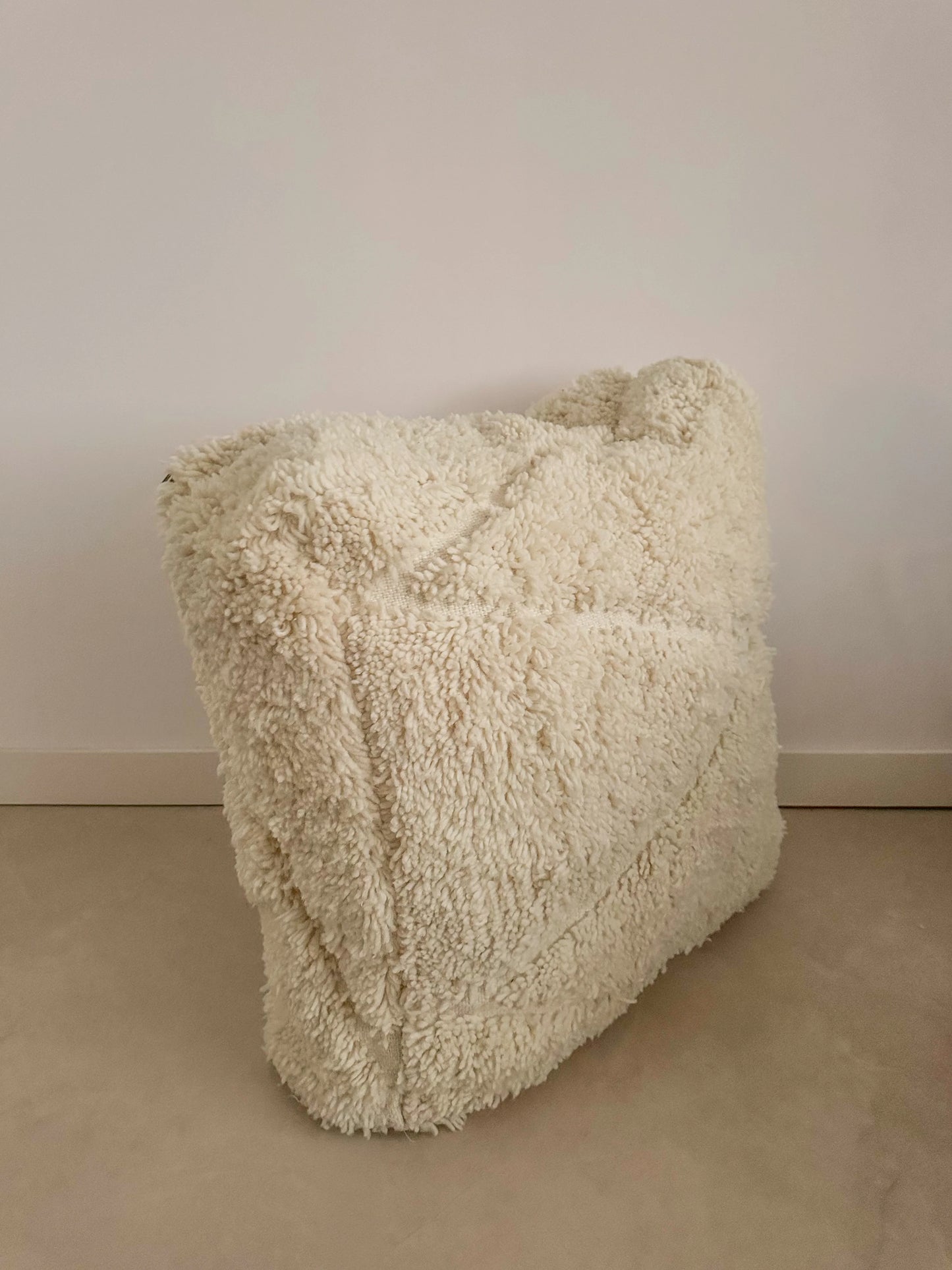 MAROCCAN WOOL POUF 26