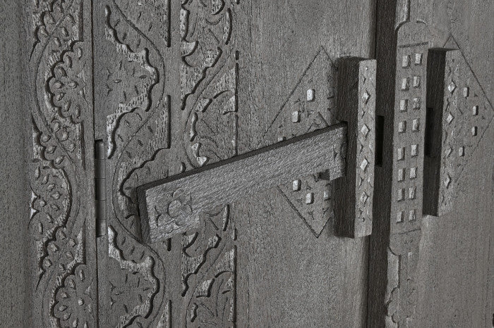 CARVED GREY CLOSET