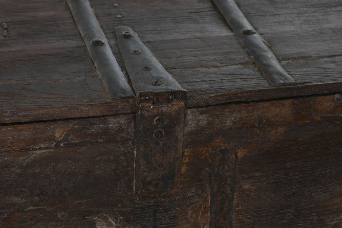 ANTIQUE INDIAN DOWRY CHEST