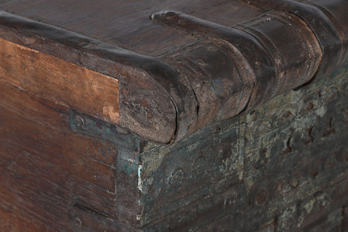 ANTIQUE INDIAN DOWRY CHEST