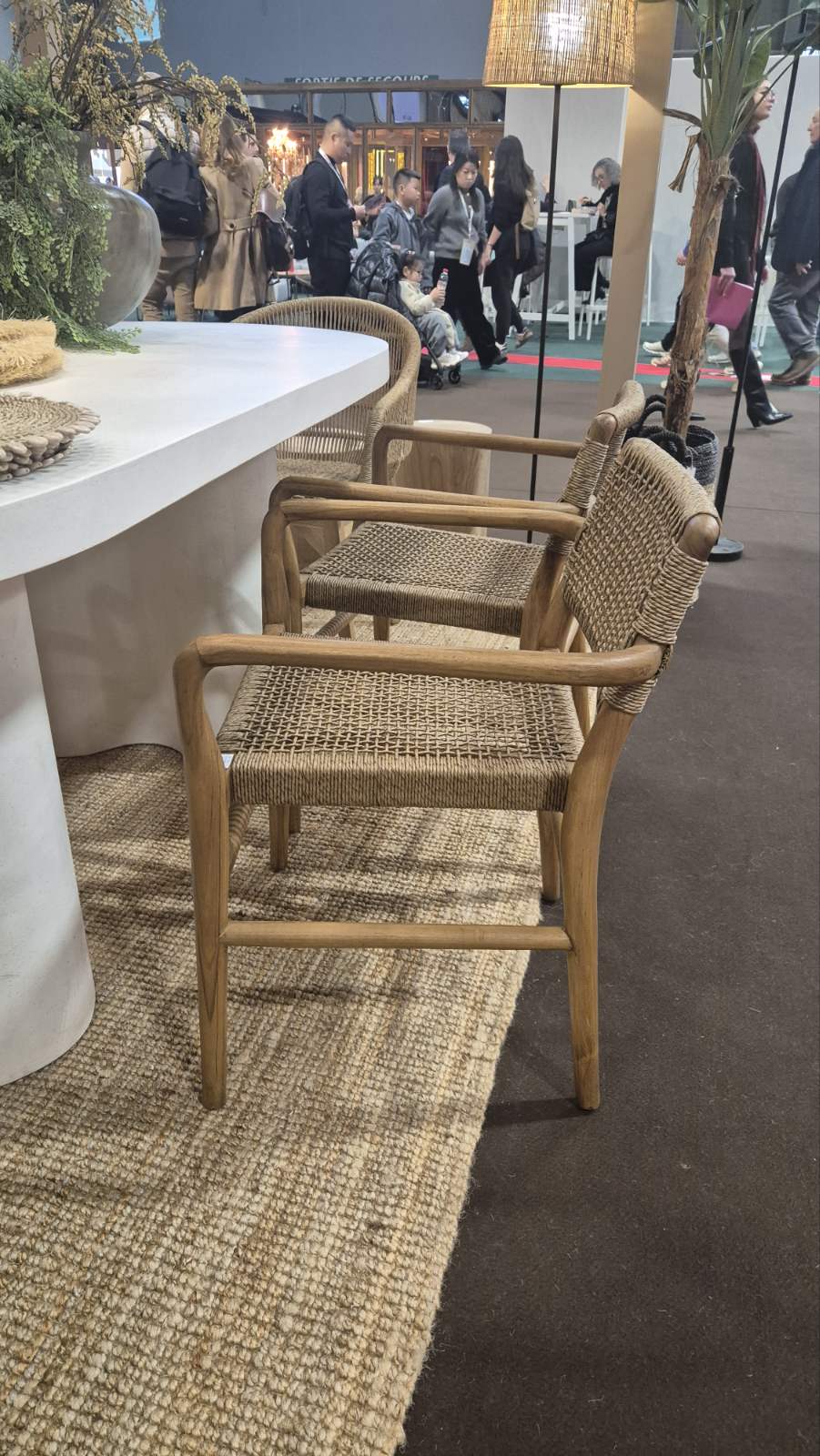 NINA ARM DINING CHAIR