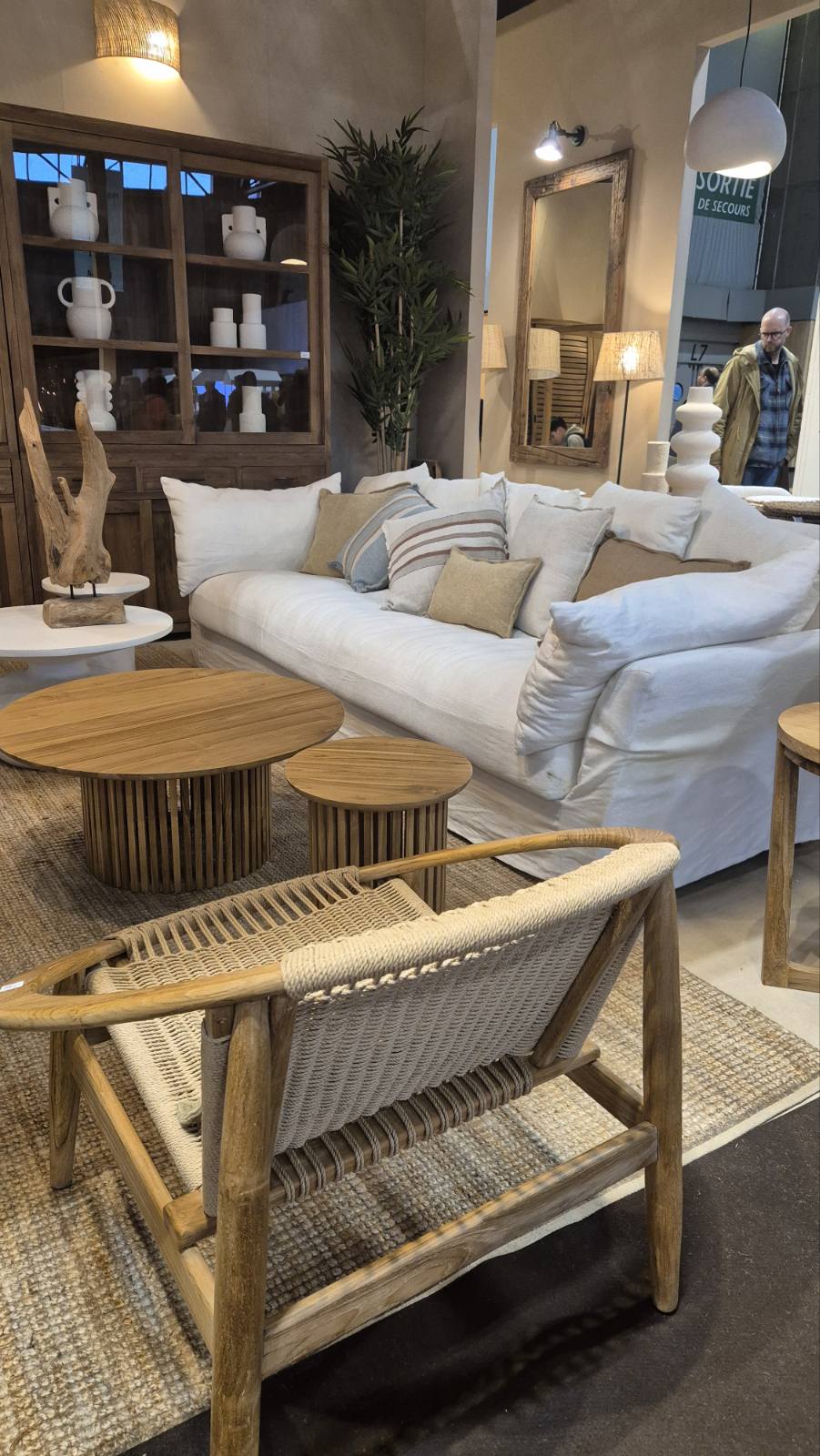 PARIS LINEN SOFA