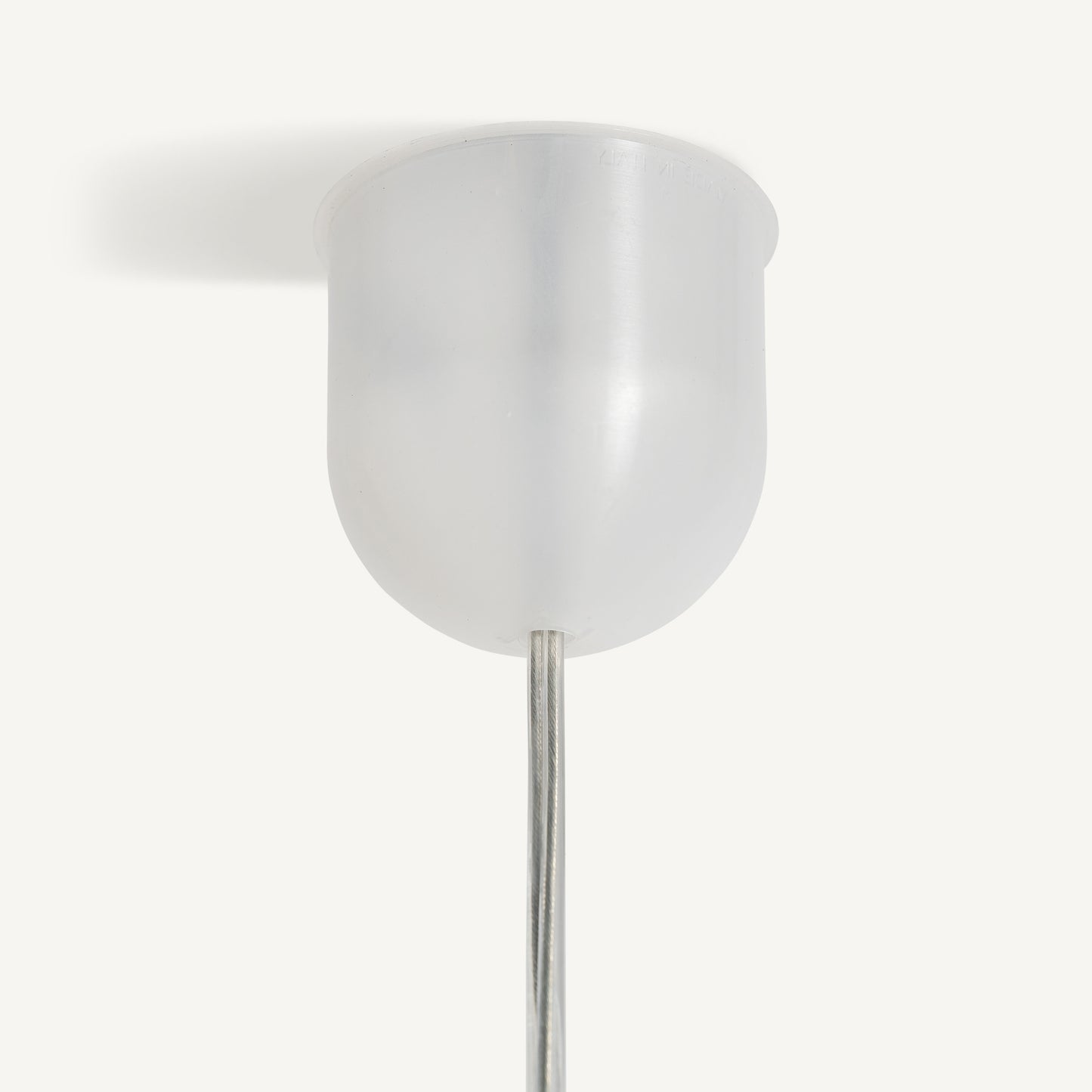 PLISSÉ RATTAN WALL LAMP