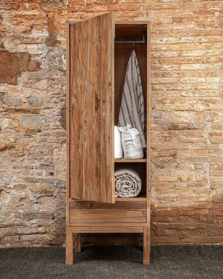 EROSI CLOSET