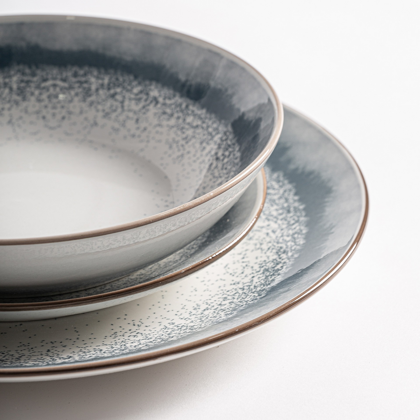 Комплект порцеланови съдове Chambrey *18