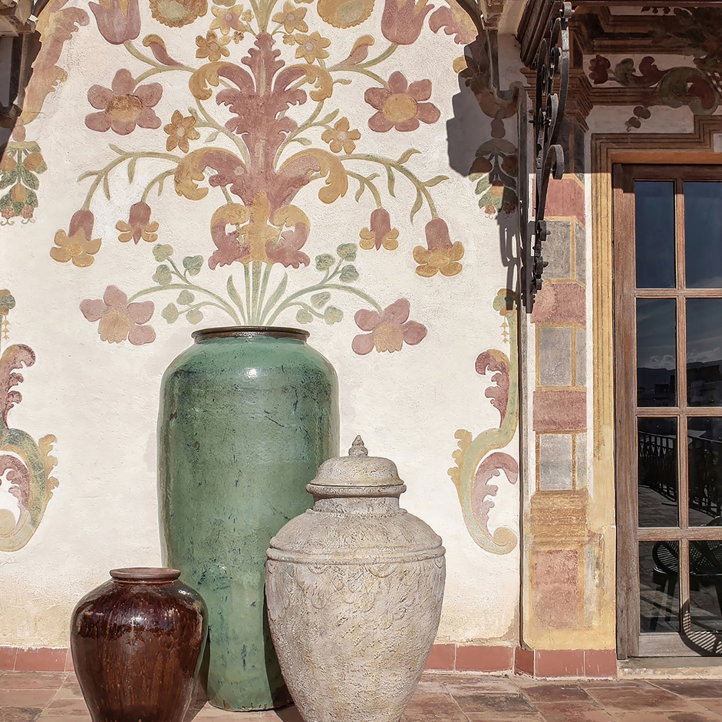 UNIQUE CHAN VASE 156cm