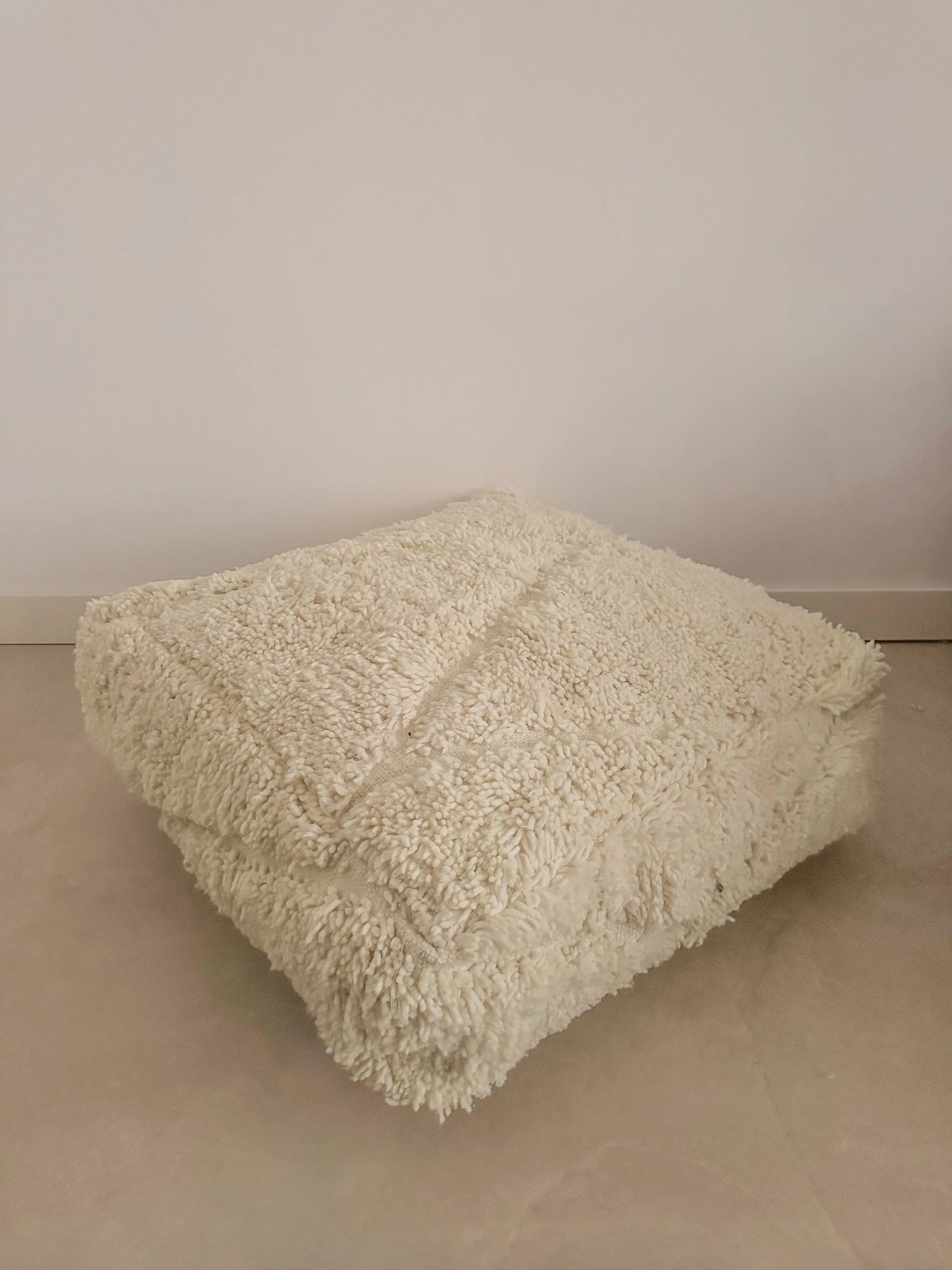 MAROCCAN WOOL POUF 26