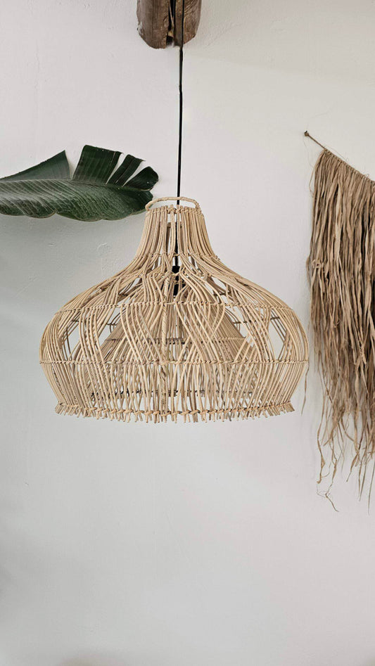 RATTAN WEAVE LAMP