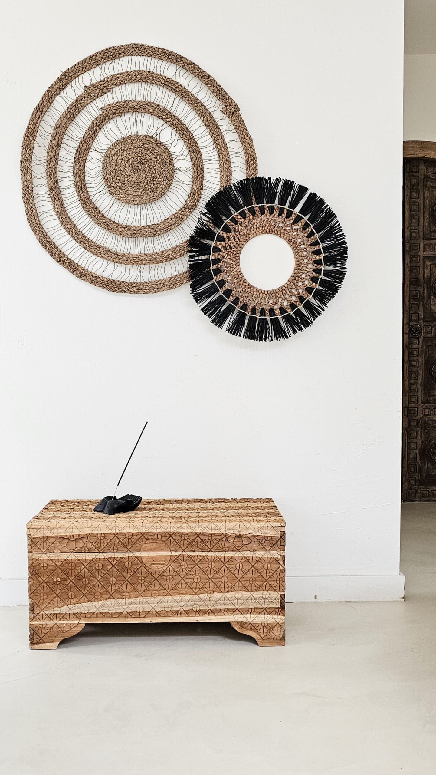 WALL DECO BLACK BAMBOO RAFFIA