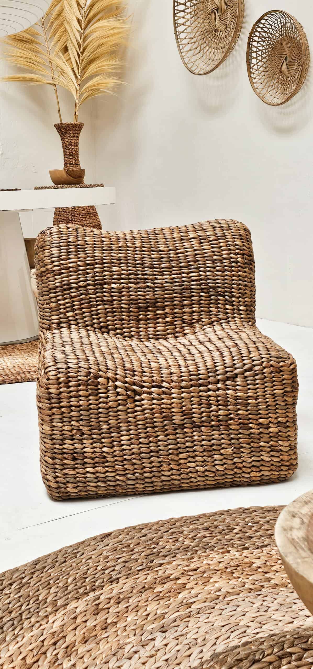 WATER HYACINTH LOUNGE CHAIR