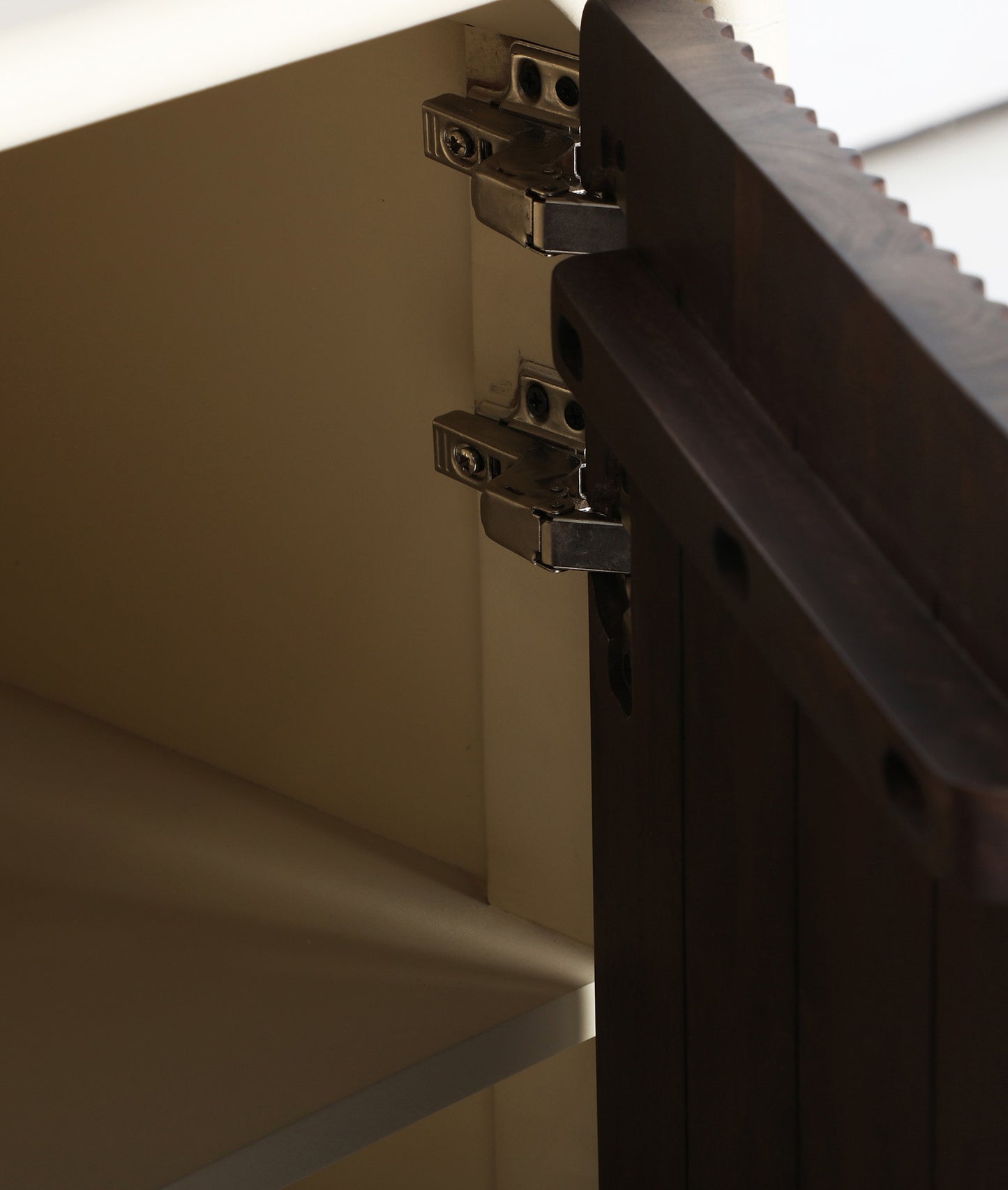 ШКАФ ОТ МАНГОВО ДЪРВО MILHAR160см