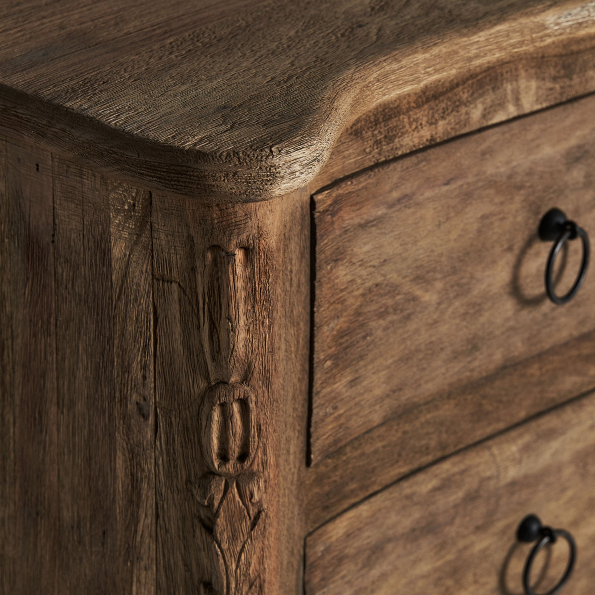 MUNGULA CHEST OF DRAWERS