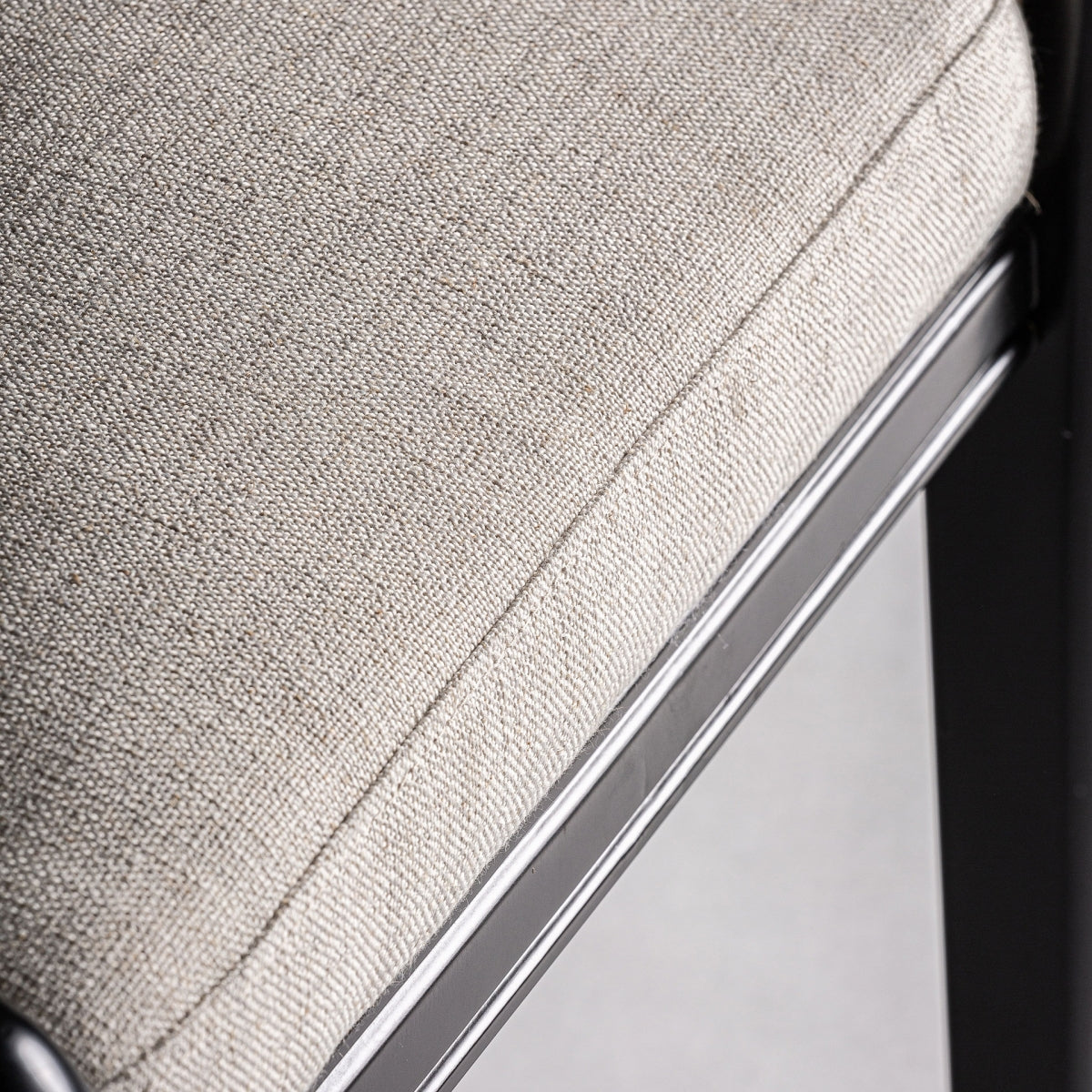 VELBURG CHAIR