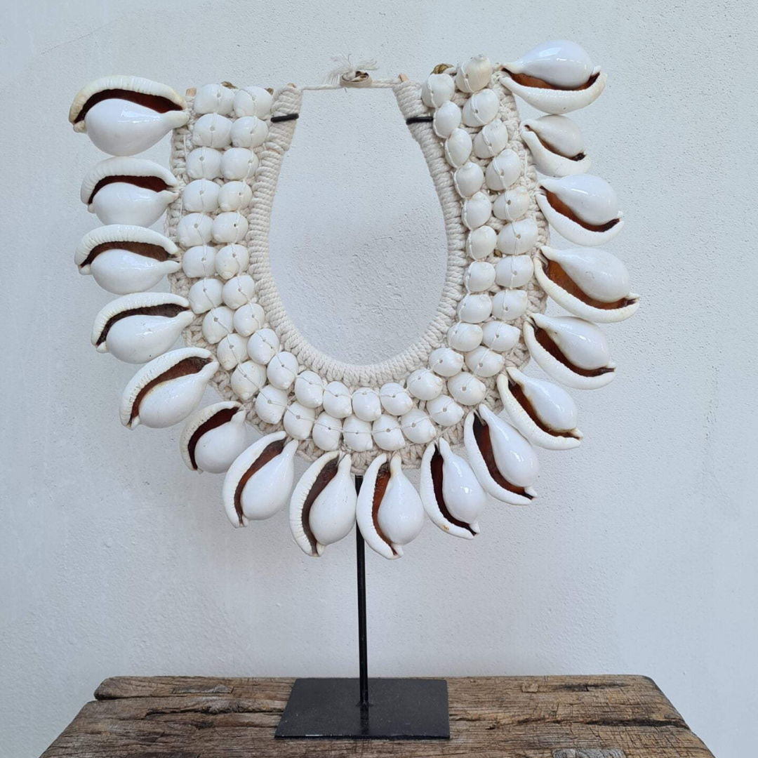 WHITE TIGER SHELL NECKLACE