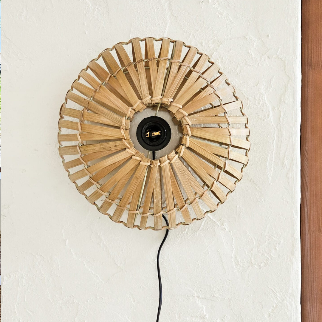 COMPASS WALL LAMP